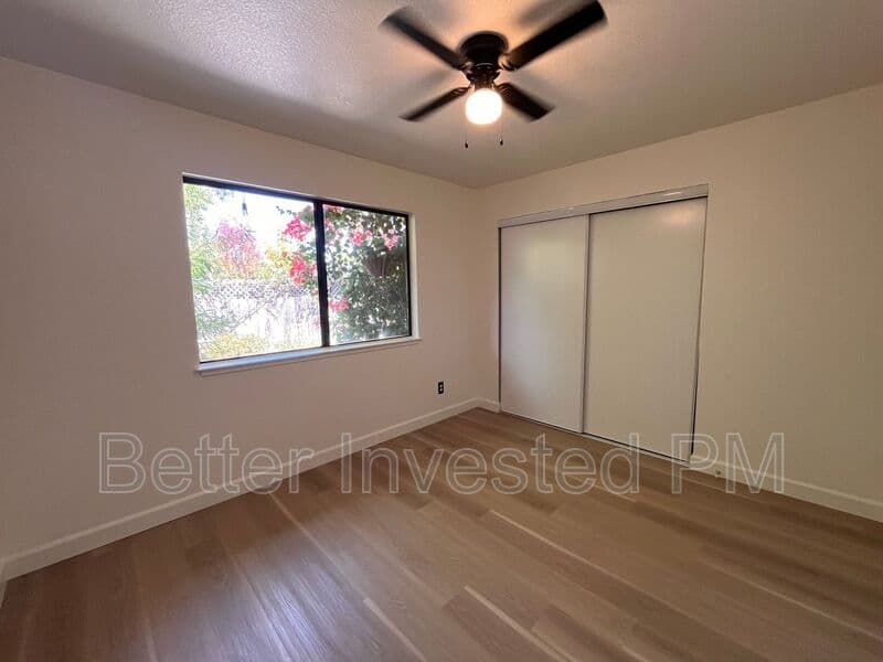 Healdsburg Condo: 427 North St
