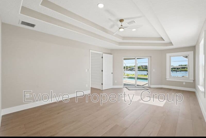 Flagler Beach House: 470 Lambert Ave.