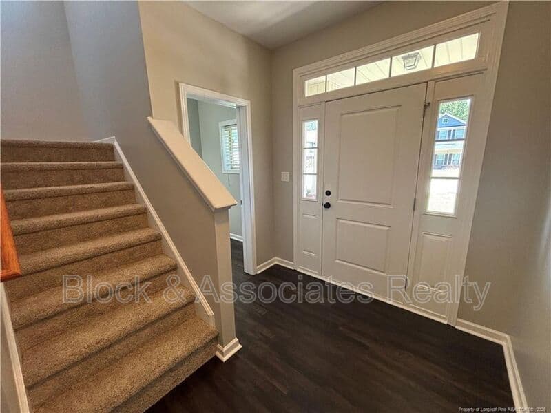 Raeford House: 438 Roanoke Dr
