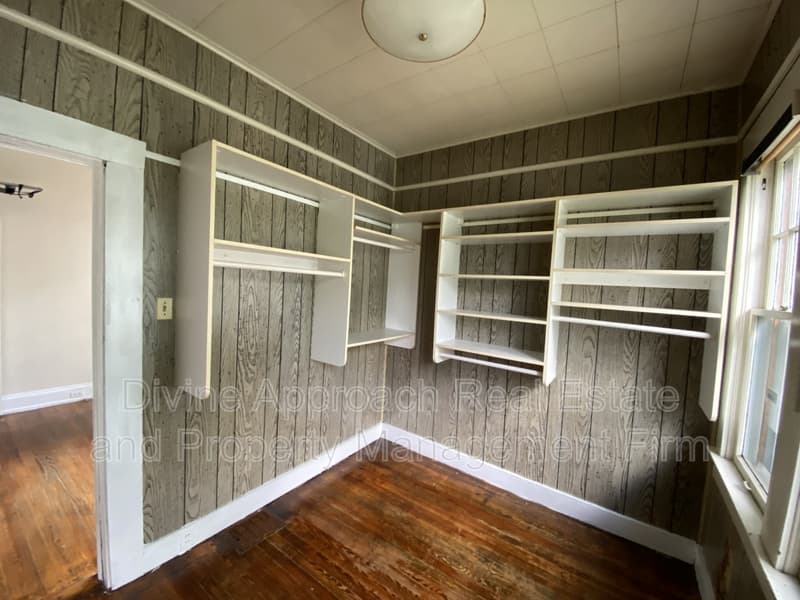 Fairfield House: 5001 Farrell Avenue