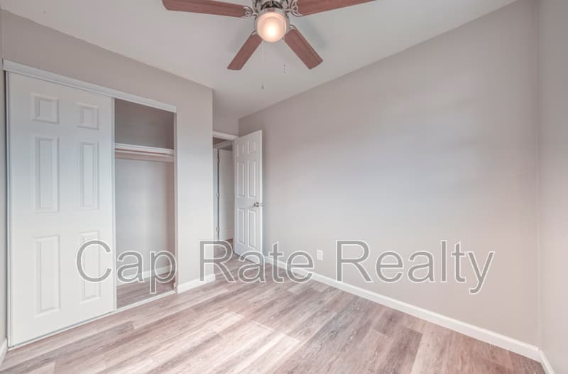 Columbus House: 3738 Arkwood Ct