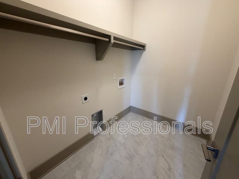 Murfreesboro Townhome: 2035 Grace Johns Circle
