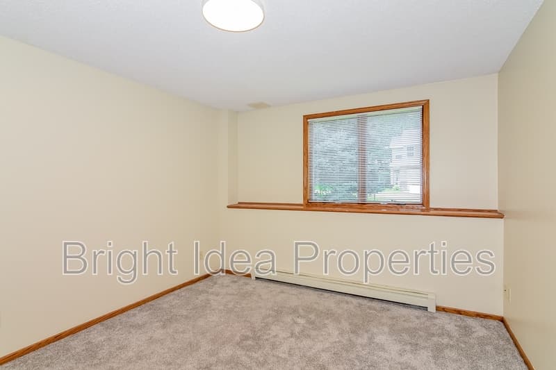 Hastings Condo: 622 Pleasant Drive