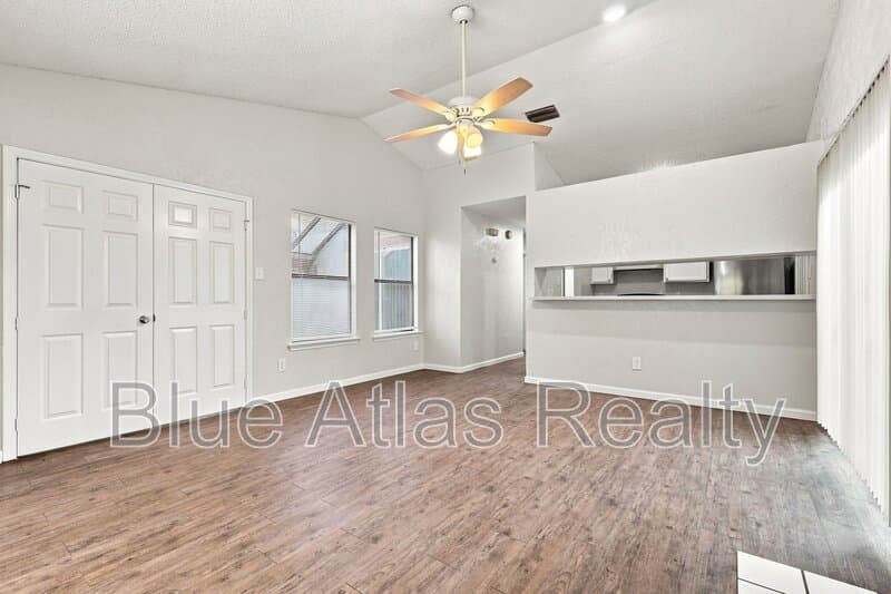 Dallas House: 10324 Whitingham Drive