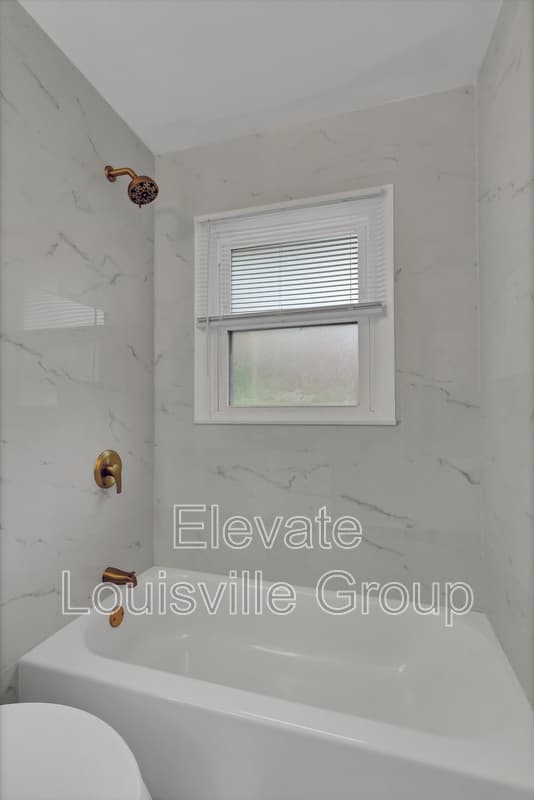 Louisville House: 1962 Mellwood Avenue
