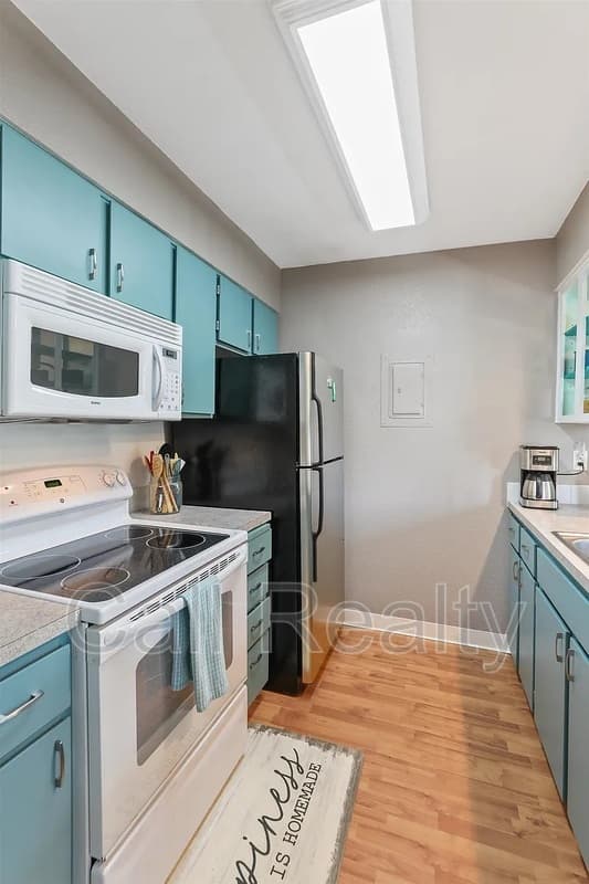 Spokane Valley Condo: 222 N Hutchinson