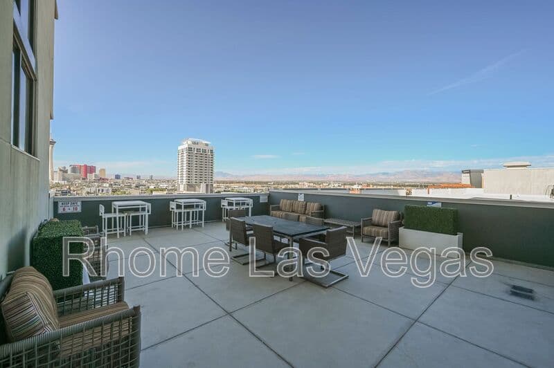 Las Vegas Condo: 353 E Bonneville Ave