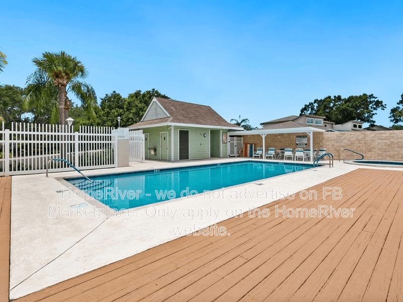 Sarasota Condo: 4422 Winston Ln S