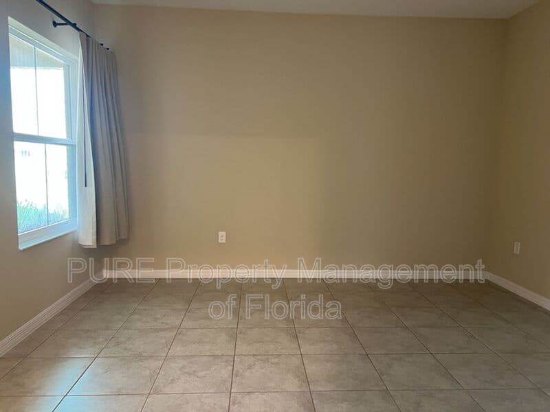 Ocala House: 10376 SW 99th Street