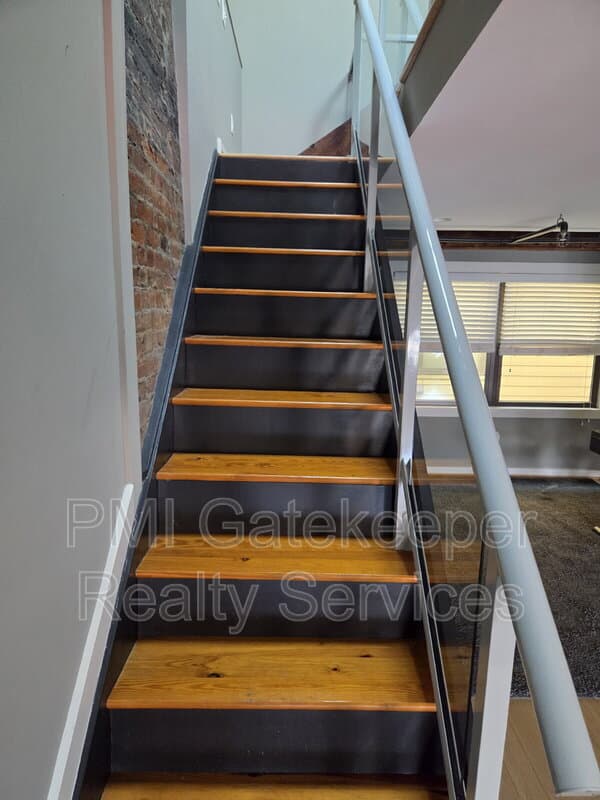 Cincinnati Condo: 1202 Main St