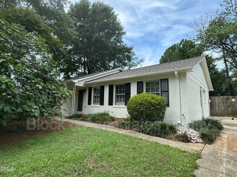 Raleigh House: 3516 Peach Haven Court