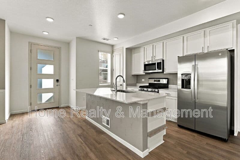 Erie Townhome: 1364 Penner Dr