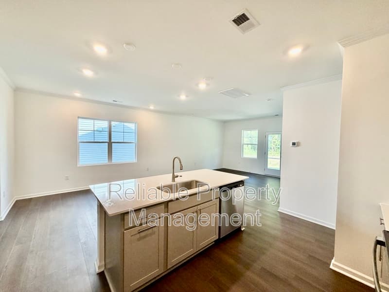 Lillington House: 354 Beachcomber