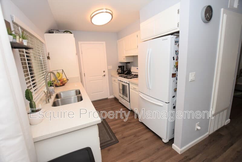 VENTURA House: 1127 IBEX SQUARE