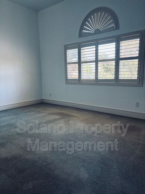 Fairfield House: 3168 Orchard View