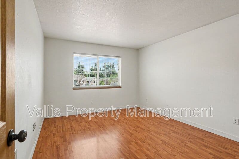 Salem Condo: 5262 Springcrest Drive