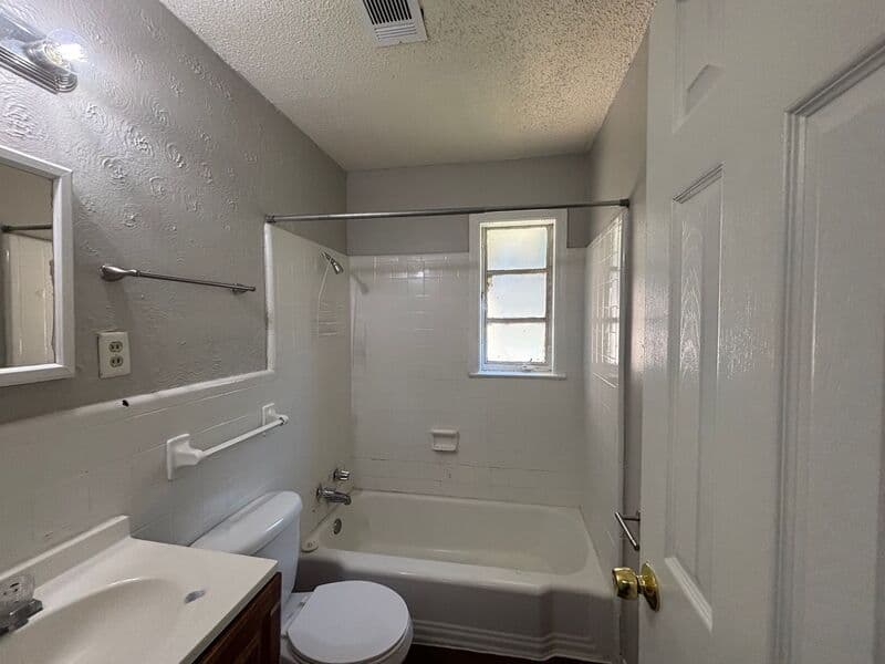 Memphis House: 3581 Kensett Dr