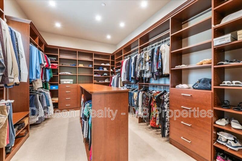 Reno House: 6645 De Chardin Lane