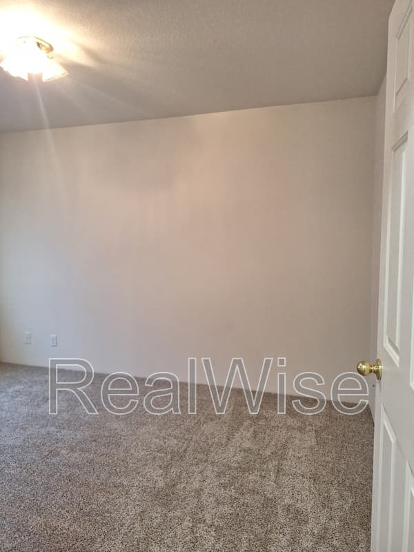 Medford Condo: 1221 Skeeters Ln
