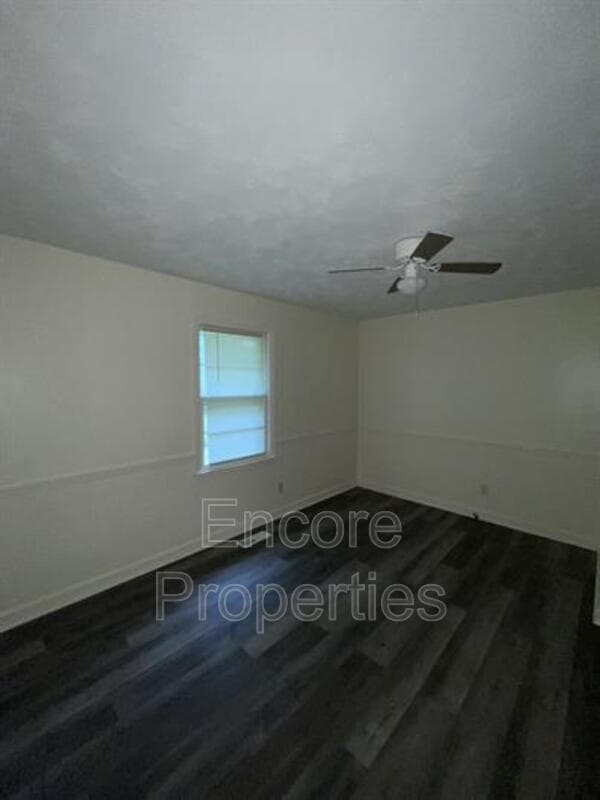 Fayetteville House: 5312 Bayleaf Drive