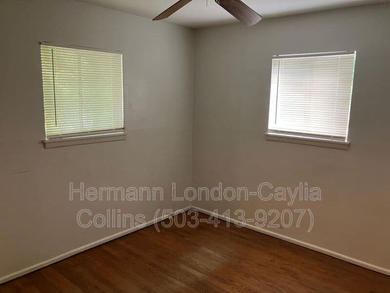 Saint Louis House: 234 Connolly Drive