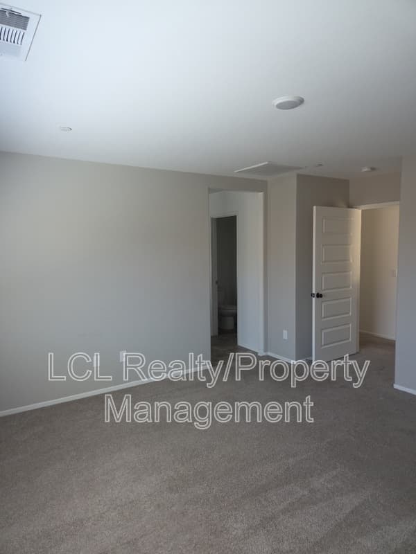 Lake Elsinore Condo: 32855 Crown Point Ln