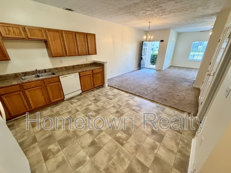McDonough House: 2510 Marlin Drive