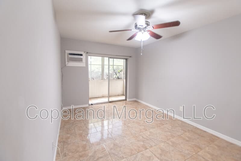 St. Petersburg House: 5372 4th Street North