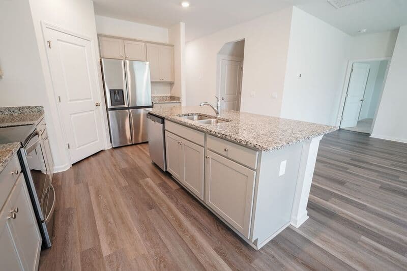 Pooler House: 150 Kraft Kove