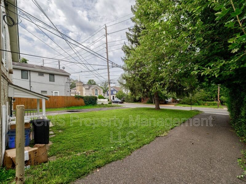 Somerville Condo: 148 Davenport Street