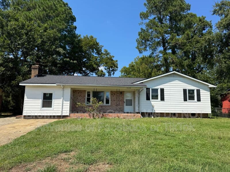 Fayetteville House: 5143 Longbranch Dr