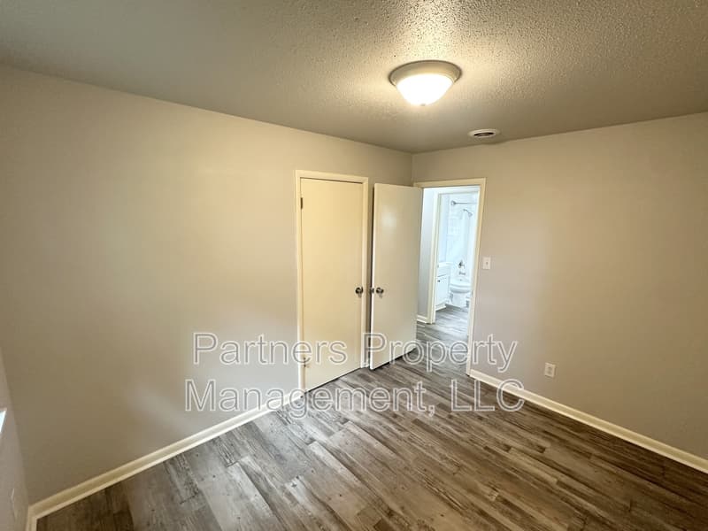 Springdale House: 2409 Cottonwood Place