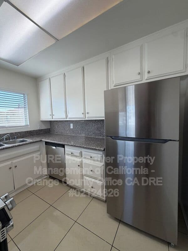 Huntington Beach Condo: 16692 Goldenwest St