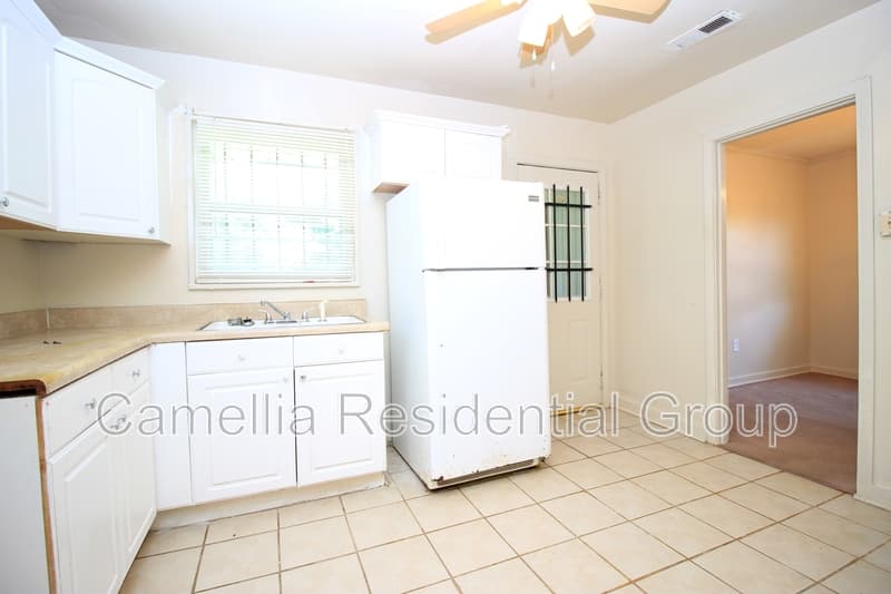 Birmingham House: 1240 Rayfield Drive