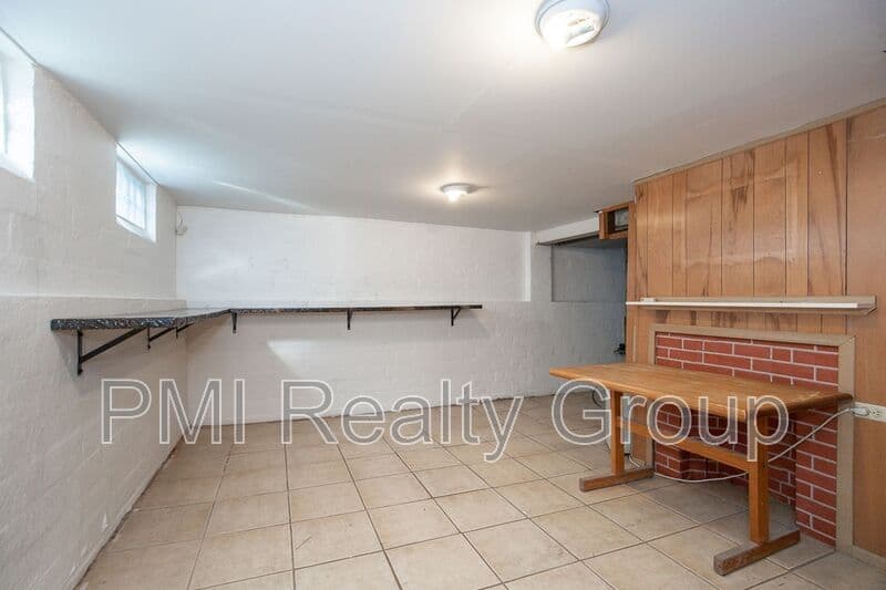 Maple Heights House: 18312 Highland Dr