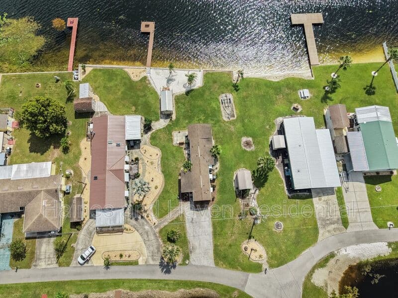 Haines City House: 3208 Lakeview Dr