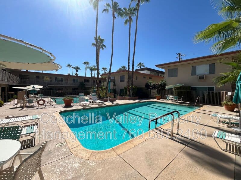 Palm Springs House: 2290 S Palm Canyon Drive