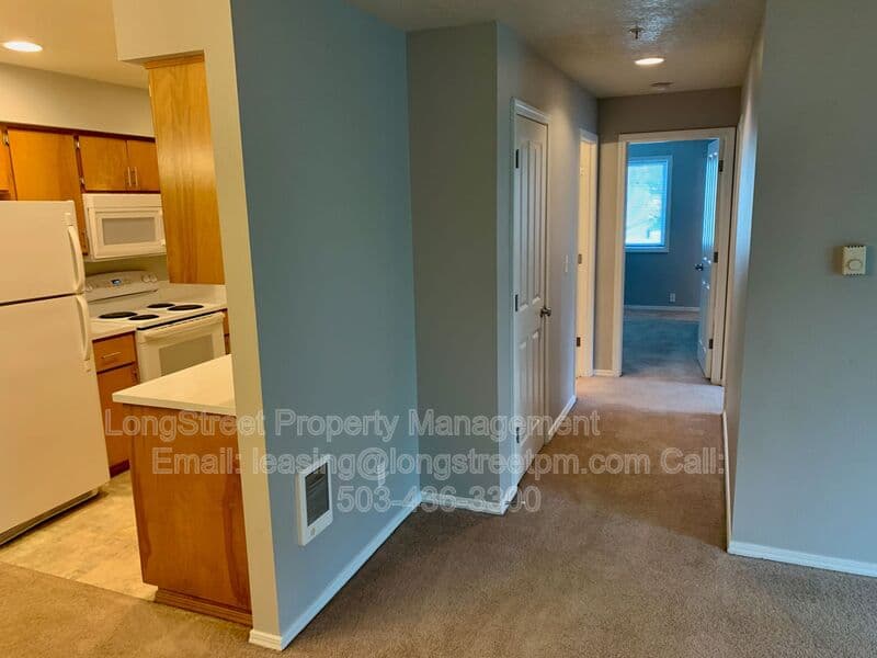 Portland Condo: 8324 SE Rhine St