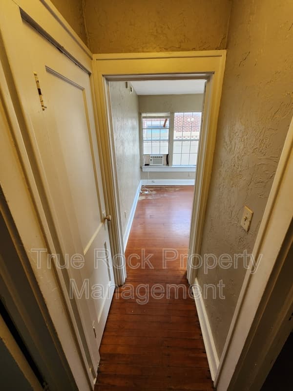 Ada House: 827 E Main St Apt A