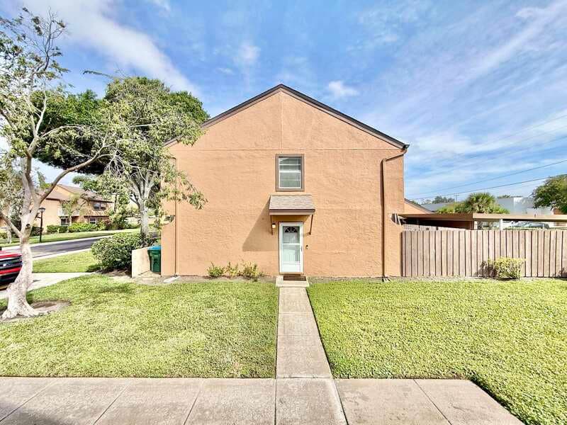 Clearwater Townhome: 1839 Clearbrooke Drive - 1