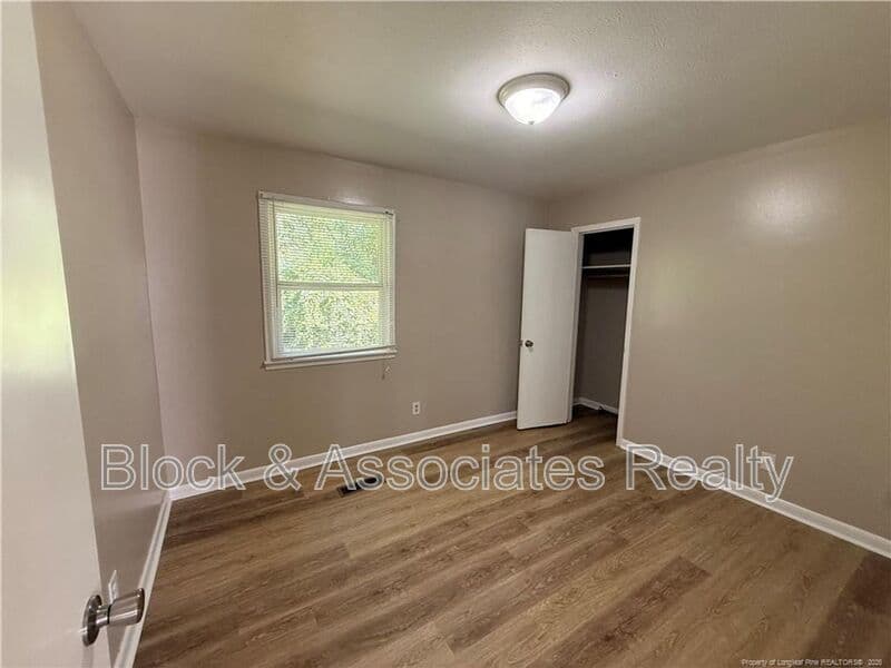 Fayetteville Condo: 828 Ridge Road