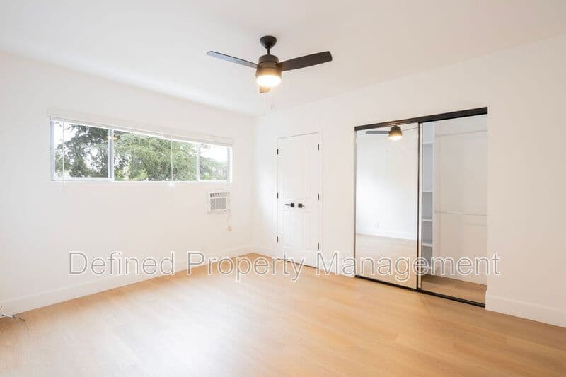 West Hollywood House: 937 Orange Grove Ave