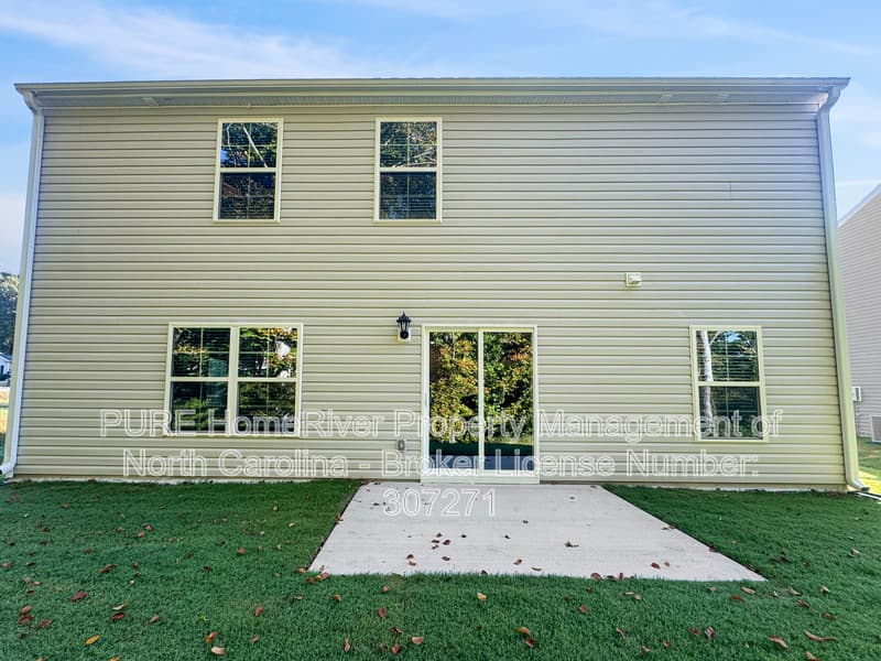 Winston Salem House: 4872 Mount Hope Dr
