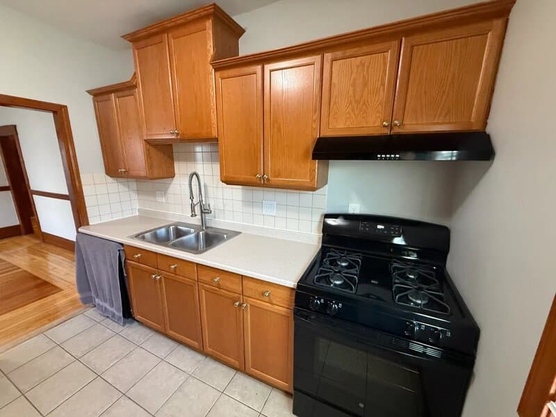 Fall River Condo: 61 Lafayette St