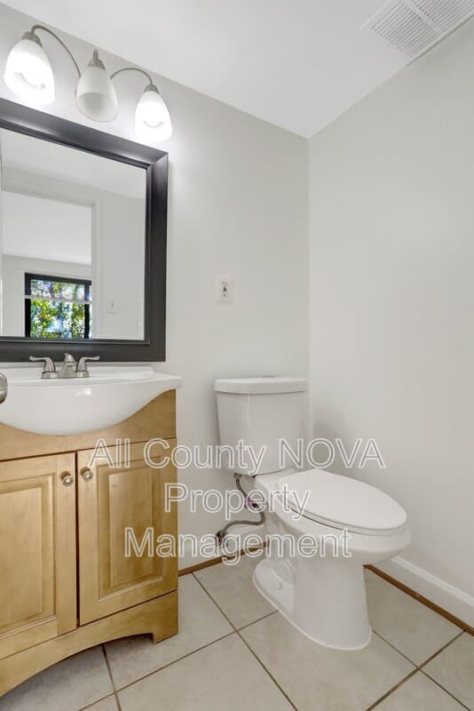Alexandria Condo: 4 S Van Dorn St