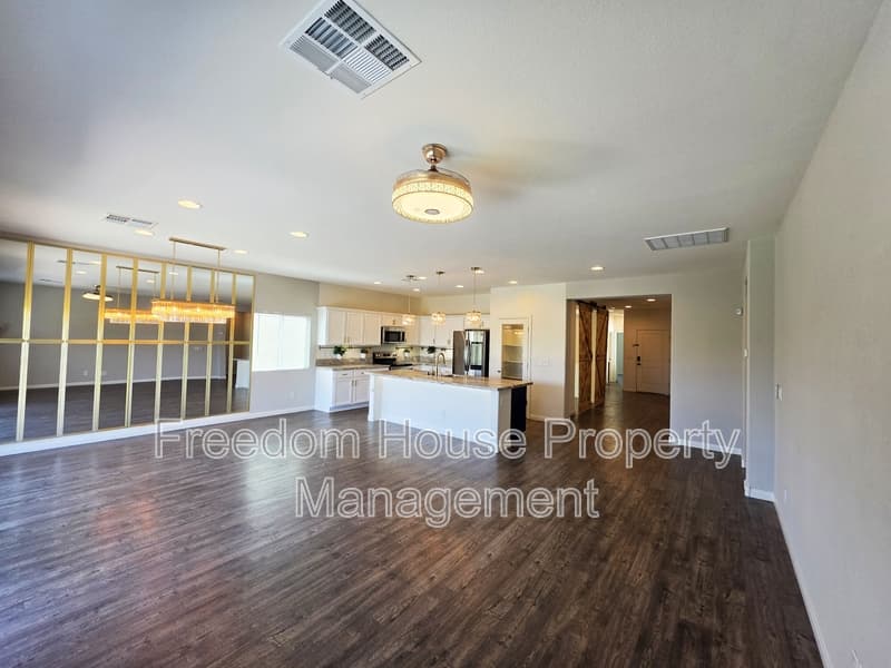 Pahrump House: 5628 San Marco Drive