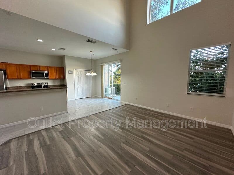 Orlando Townhome: 6114 Chapledale Drive