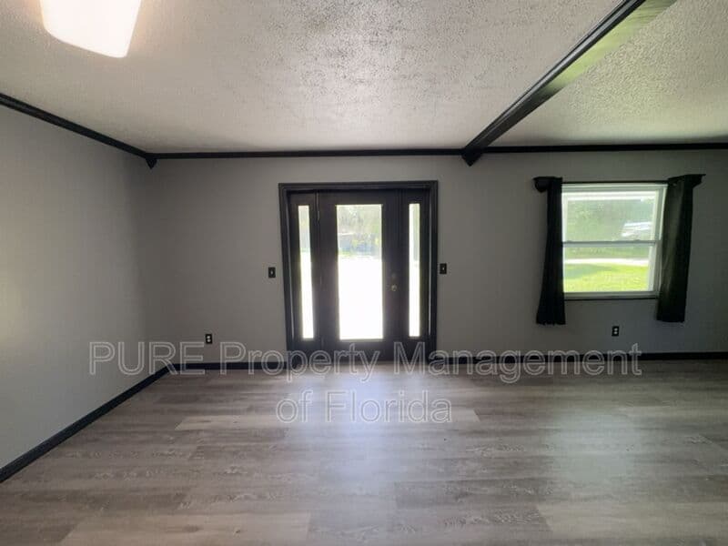 Ocklawaha House: 12300 SE 128th CT