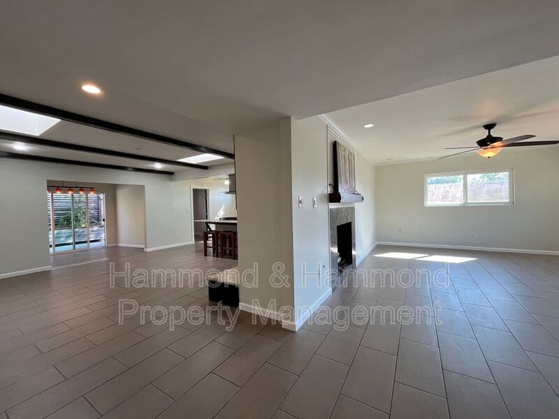 Granada Hills House: 16751 San Fernando Mission Blvd.