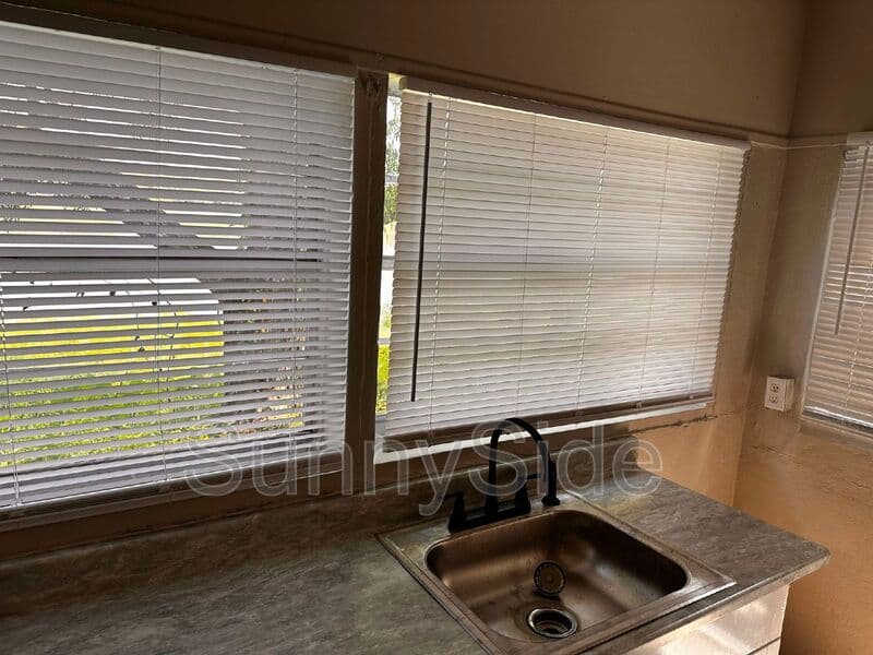 Orlando Condo: Unit 6 8105 West Colonial Drive